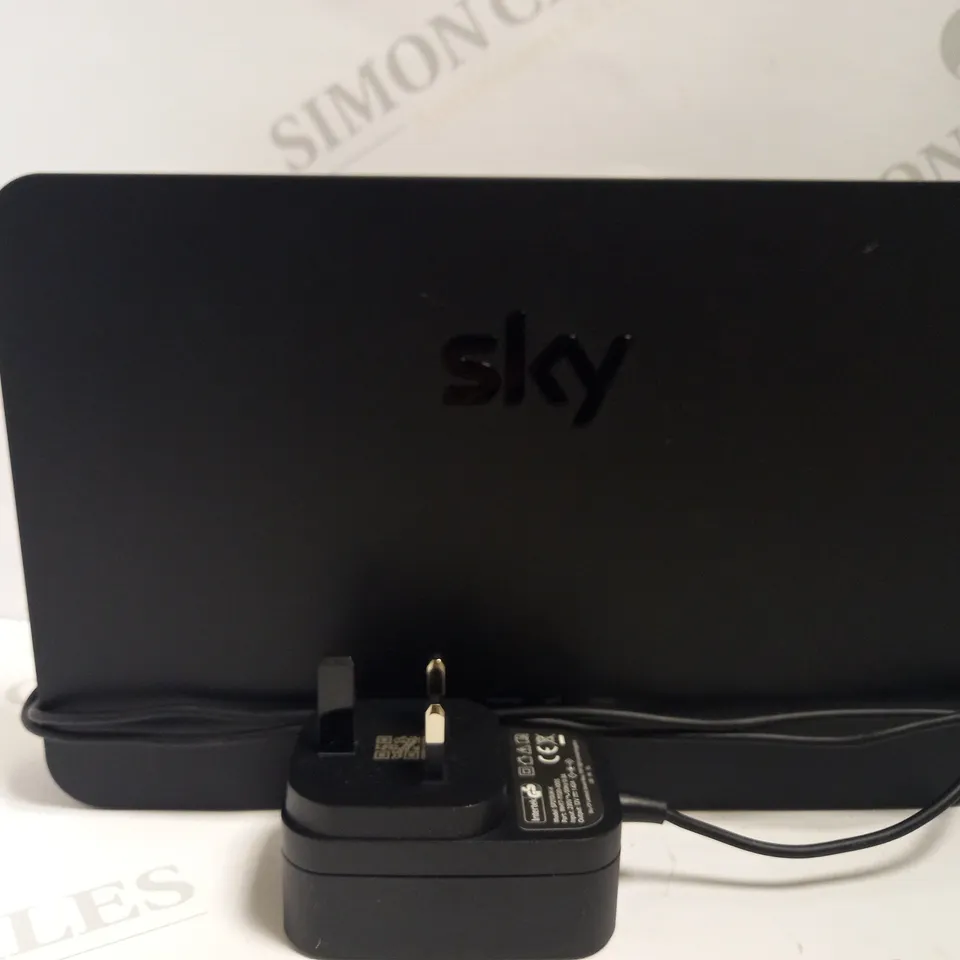 SKY Q BROADBAND HUB 4 - SR203 BLACK