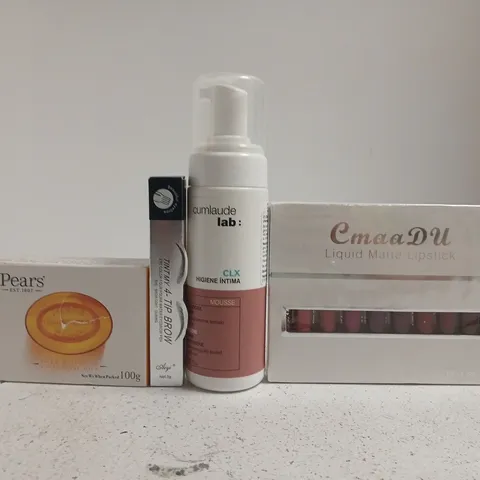 APPROXIMATELY 12 ASSORTED COSMETIC ITEMS INCLUDING VARIOUS MAKES AND BRANDS - COLLECTION ONLY