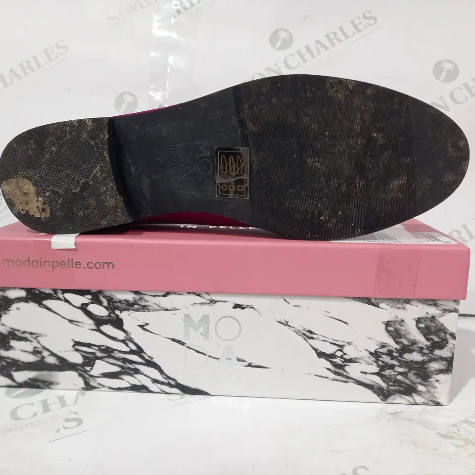 MODA IN PELLE SIZE 8 FRIANI TASSEL LOAFER FUSCHIA SUEDE