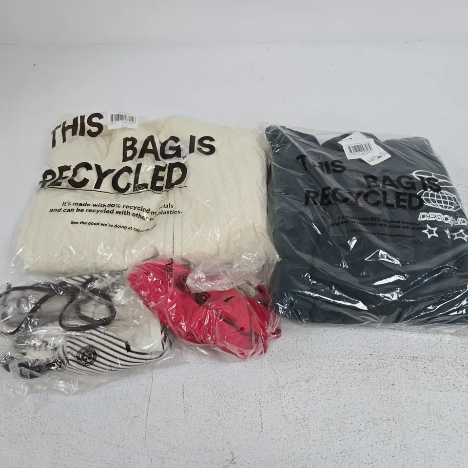 APPROXIMATELY 15 ASSORTED CLOTHING ITEMS IN VARIOUS SIZES, COLOURS & STYLES TO INCLUDE BIKINI BOTTOM, GRAPHIC HOODIE, KNIT BOMBER, ETC