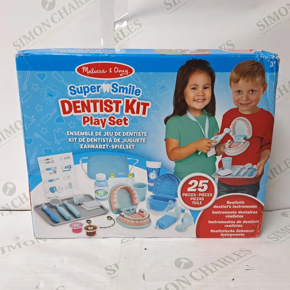 BOXED MELISSA & DOUG SUPER SMILE DENTIST KIT PLAY SET - 25 PIECE 