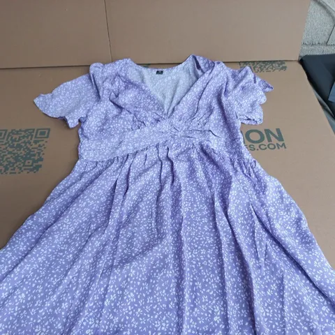 PURPLE FLORAL DRESS – WOMEN’S, SIZE 1XL
