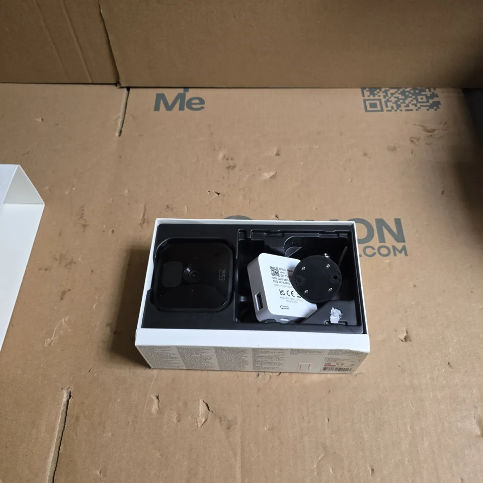 BLINK OUTDOOR BATTERY-POWERED WIRELESS SECURITY CAMERA – BOXED
