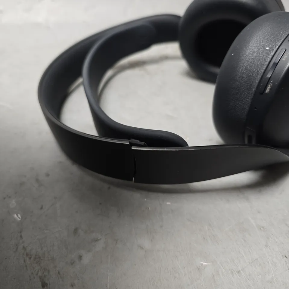 BOXED PLAYSTATION PULSE 3D HEADSET 