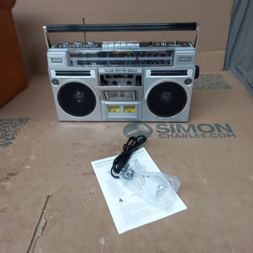 4-BAND RADIO CASSETTE RECORDER WITH MP3/BT PLAYBACK – BOOMBOX 