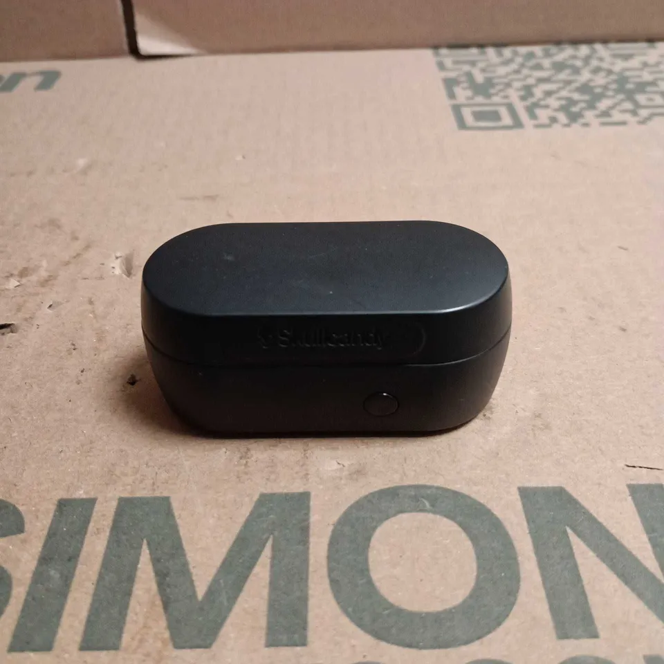 SKULLCANDY SESH TRUE WIRELESS EARBUDS WITH CHARGING CASE (BLACK) - UNBOXED 