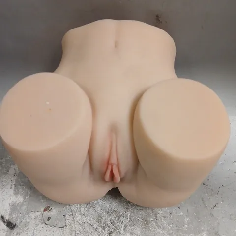 SILICONE TORSO MASTURBATOR