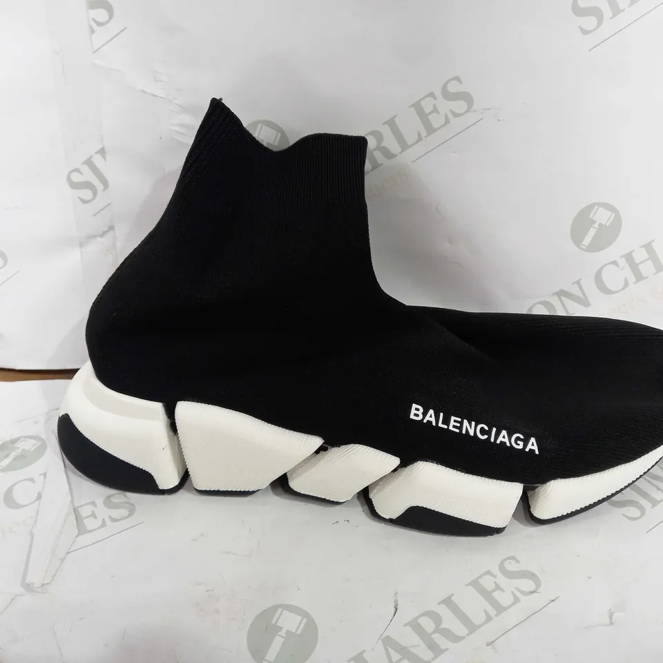PAIR OF BALENCIAGA SPEED TRAINESR IN BLACK/WHITE - EU 42