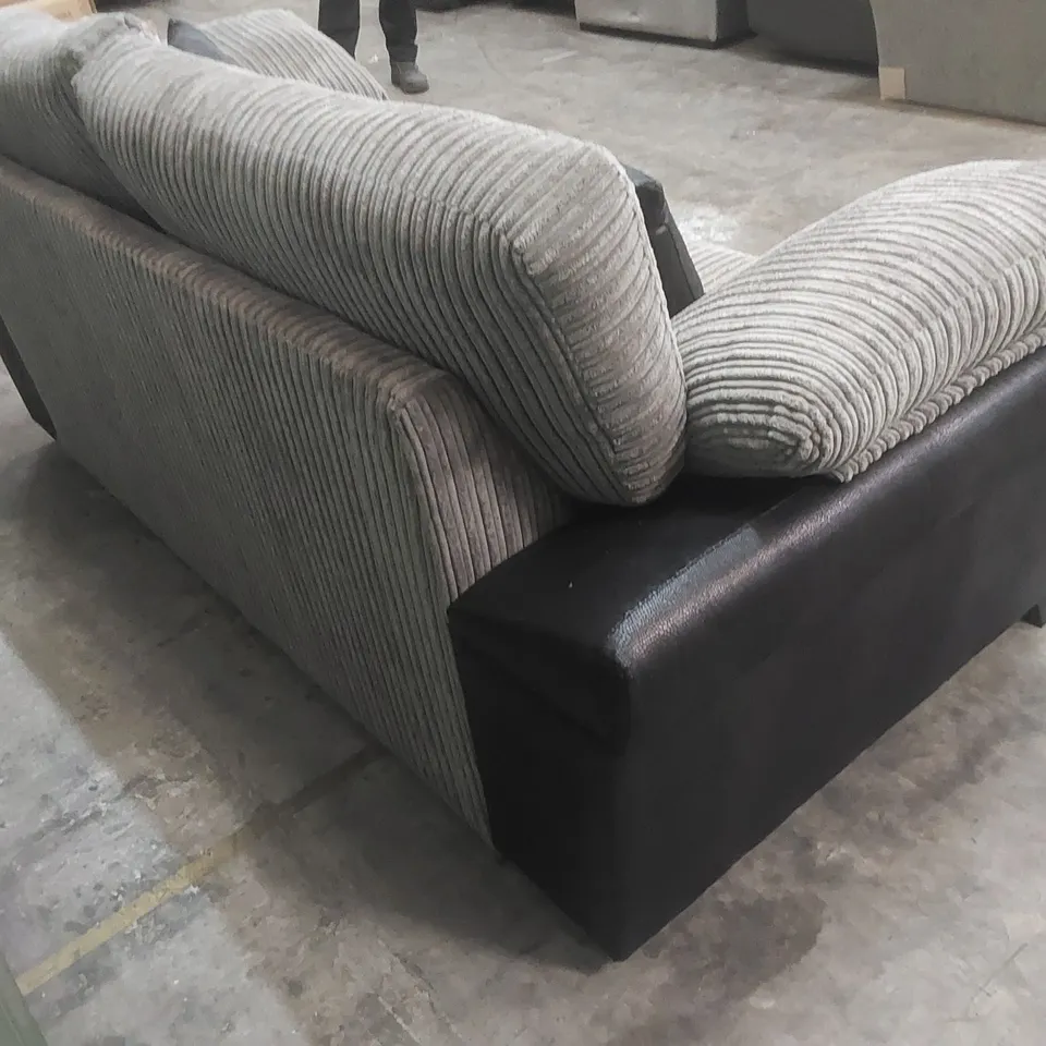 DESIGNER 3 SEATER FABRIC AND FAUX LEATHER EFFECT SOFA