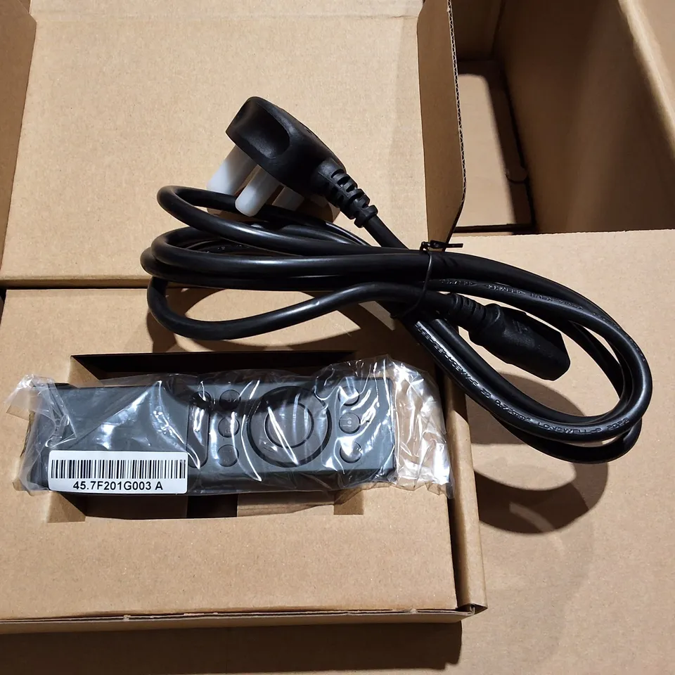 BOXED OPTOMA CINEMA-X P2 DLP PROJECTOR IN WHITE