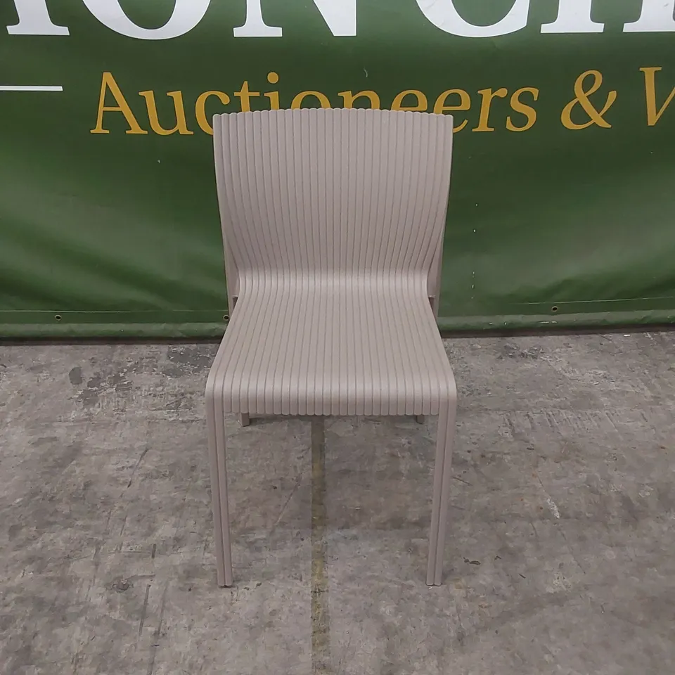 SET OF 4 BRAND NEW DESIGNER OUTDOOR PATIO CHAIRS 