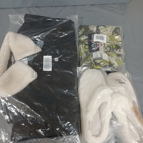 APPROXIMATELY 25 ASSORTED CLOTHING ITEMS TO INCLUDE TOPS, SHOES , JACKETS  ETC