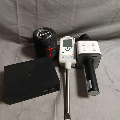 APPROXIMATELY 10 ASSORTED ELECTRICAL PRODUCTS TO INCLUDE WIRELESS SPEAKER, KARAOKE MICROPHONE, VR PROCESSING UNIT ETC