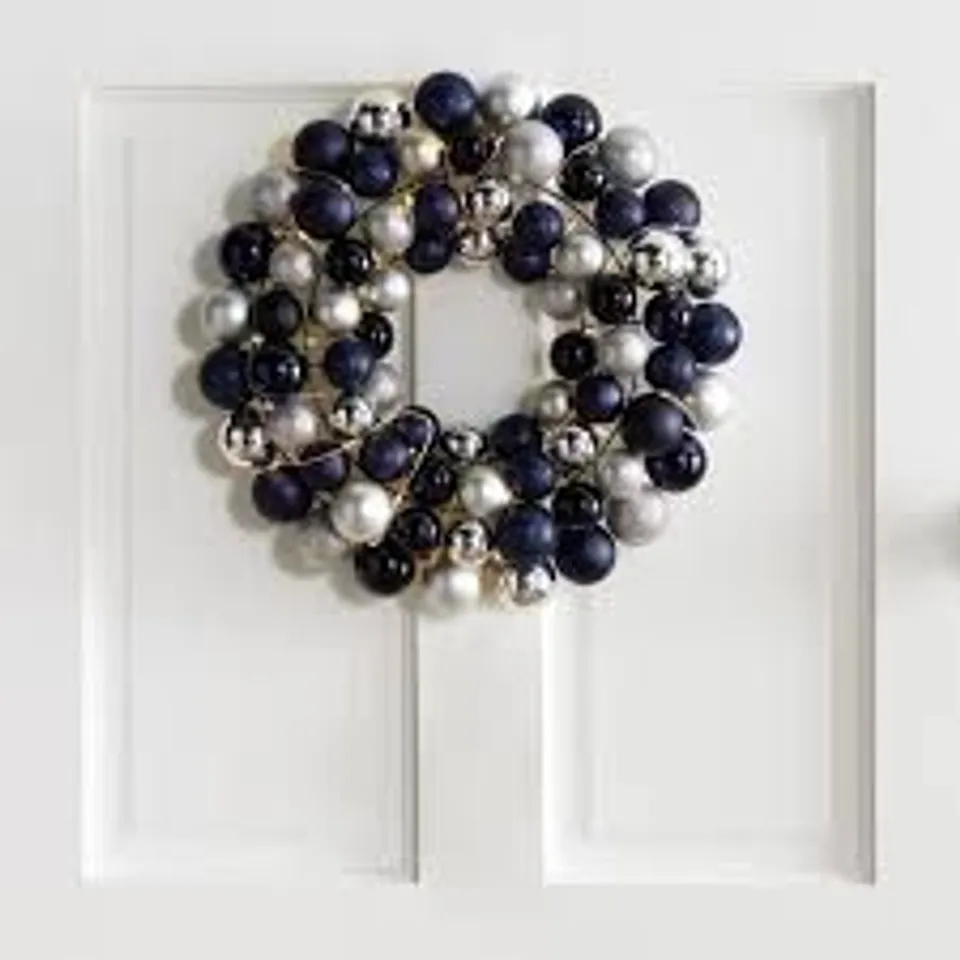 HOME STORIES 40CM PRE LIT SHATTERPROOF BAUBLE WREATH