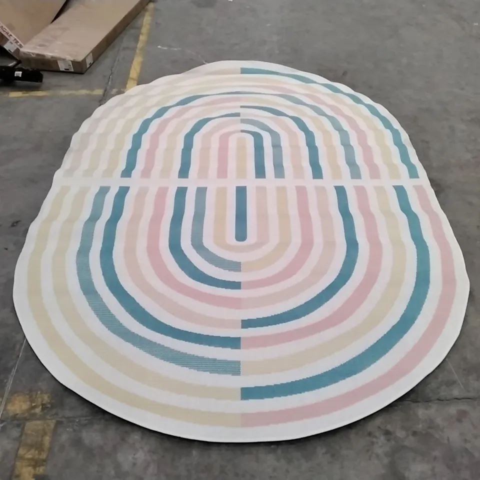 QUALITY DESIGNER OVAL AREA RUG - APPROXIMATELY 290 x 200cm