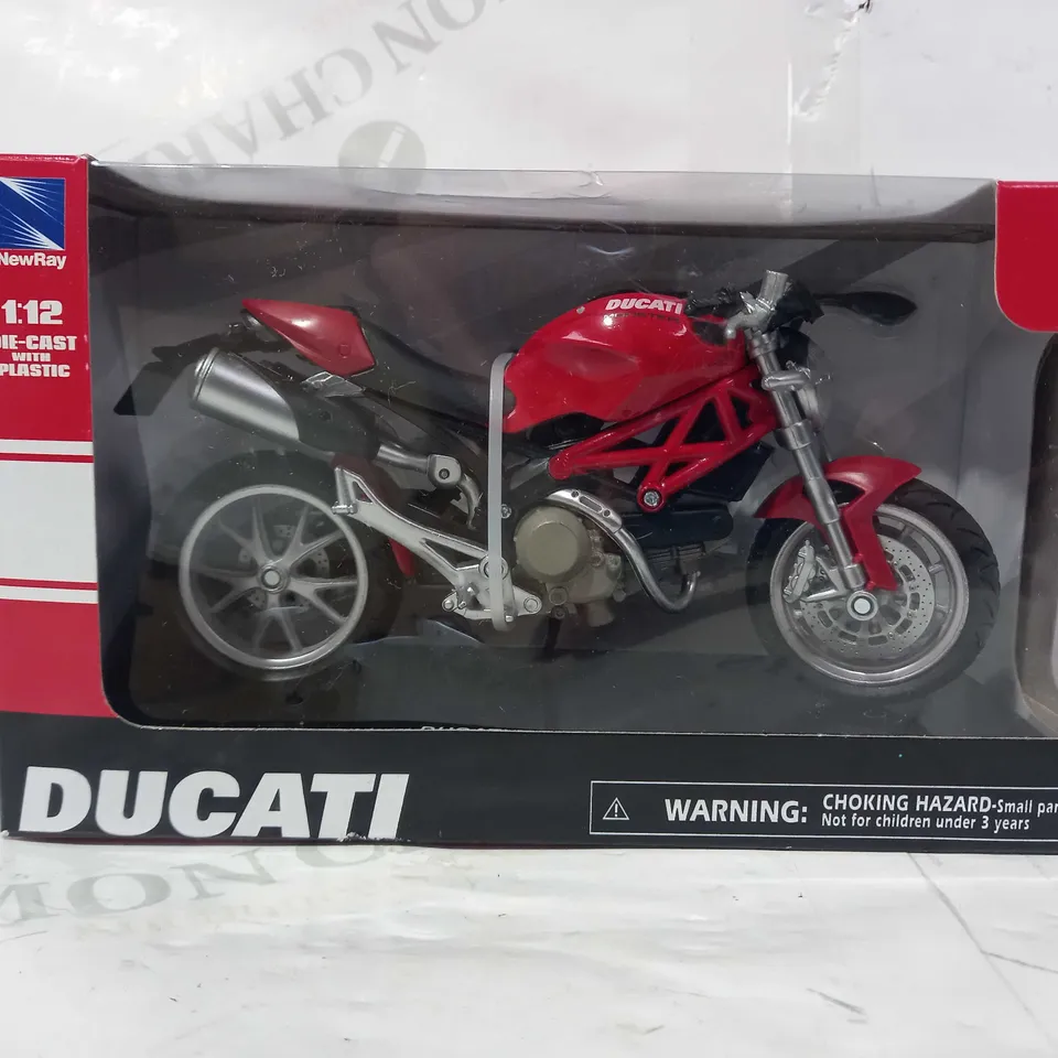 NEWRAY 1:12 SCALE DIE-CAST WITH PLASTIC DUCATI MODEL BIKE