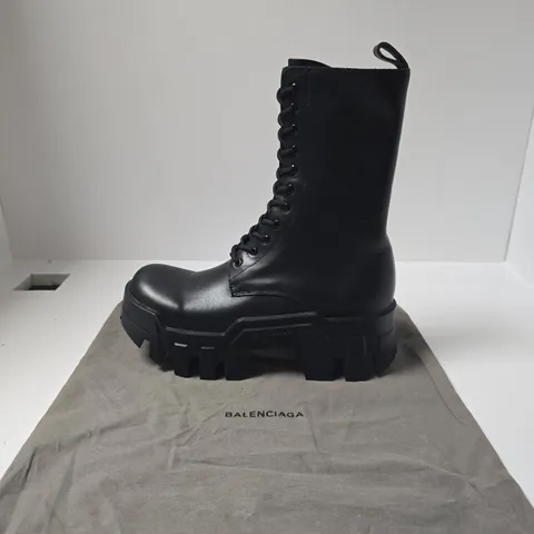 BALENCIAGA BLACK LEATHER COMBAT BOOT – THICK PLATFORM SIZE EU 44