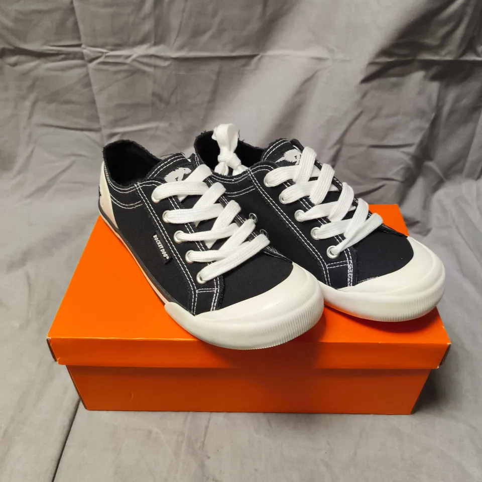 ROCKET DOG JAZZIN 8A CANVAS SHOES - 5