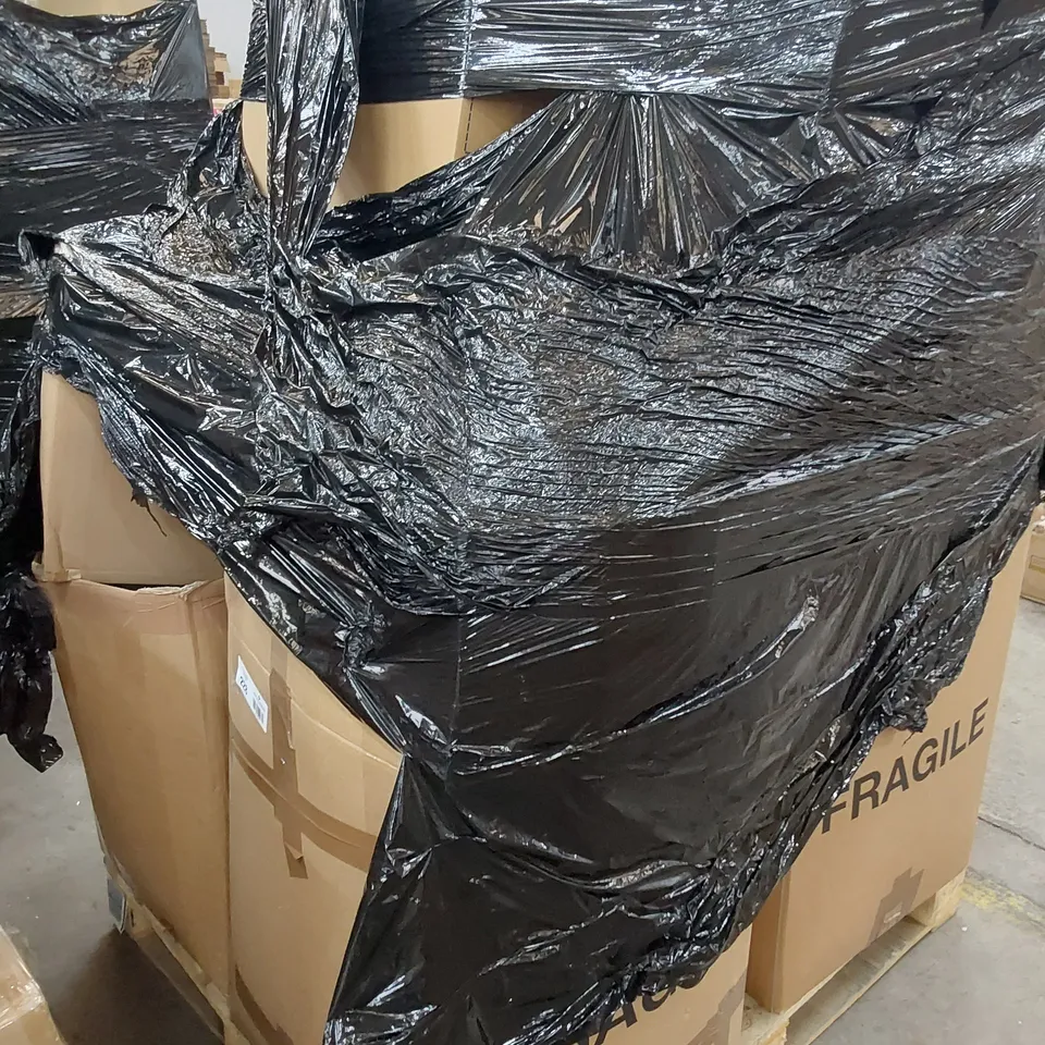 PALLET OF APPROXIMATELY 152 ITEMS OF ASSORTED BRAND NEW DESIGNER CLOTHING AND ACCESSORIES TO INCLUDE;