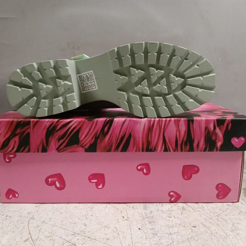 BOXED PAIR OF KOI TIRA PEARL MARY JANES SKY JEWEL EDITION IN BLUE SIZE UK 4