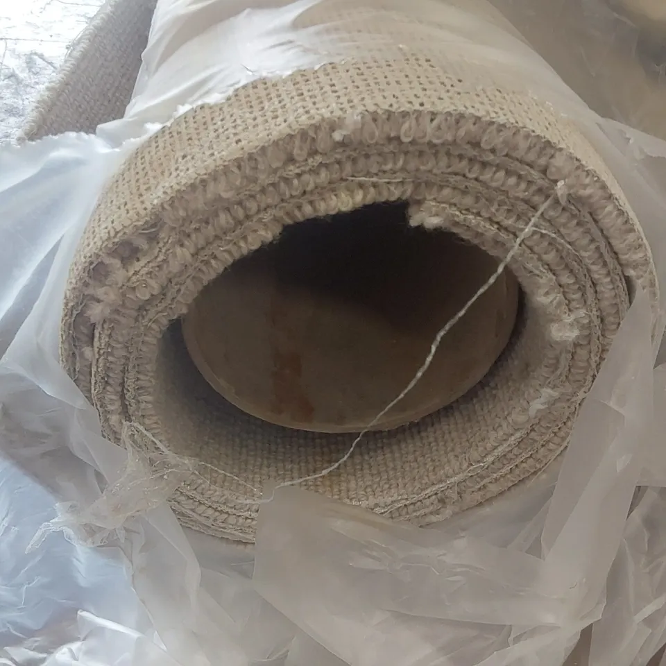 ROLL OF QUALITY TUDOR CO-ORDINATES LINEN CARPET - APPROXIMATELY 2 x 5m
