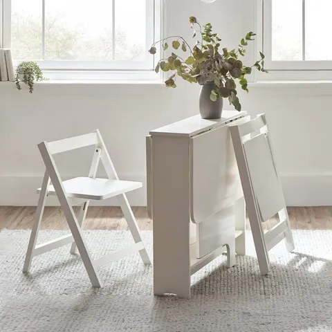 BOXED KENTFIELD 2-PERSON DINING SET OF 3