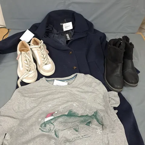 APPROXIMATELY 20 ASSORTED CLOTHING ITEMS IN VARIOUS SIZES, STYLES & COLOURS TO INCLUDE CENTIGRADE, WHITE STUFF, MODA IN PELLE, ETC
