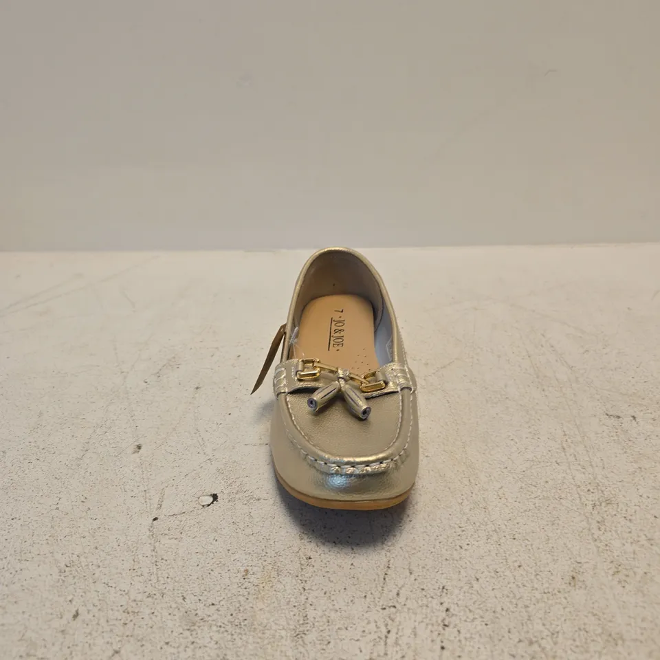 JO & JOE GOLD METALLIC LOAFERS – WOMENS UK 7