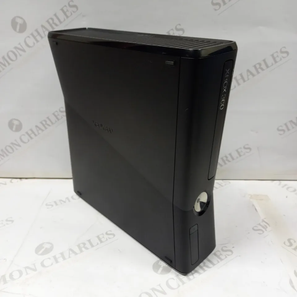 XBOX 360 GAMES CONSOLE(CONSOLE ONLY)