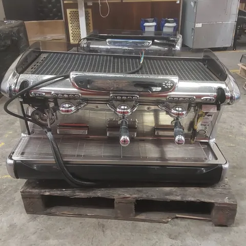 FAEMA EMBLEMA COMMERCIAL 3 GROUP COFFEE MACHINE
