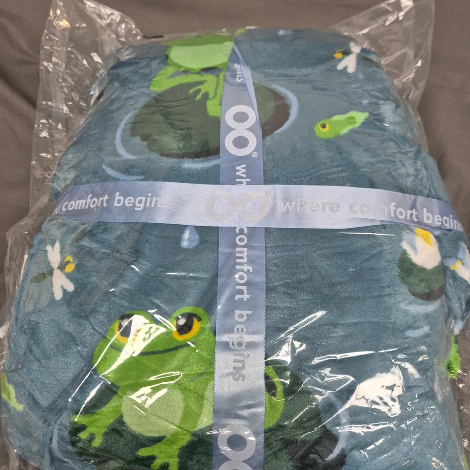 SEALED OODIE OVERSIZED HOODED BLANKET - FROGS