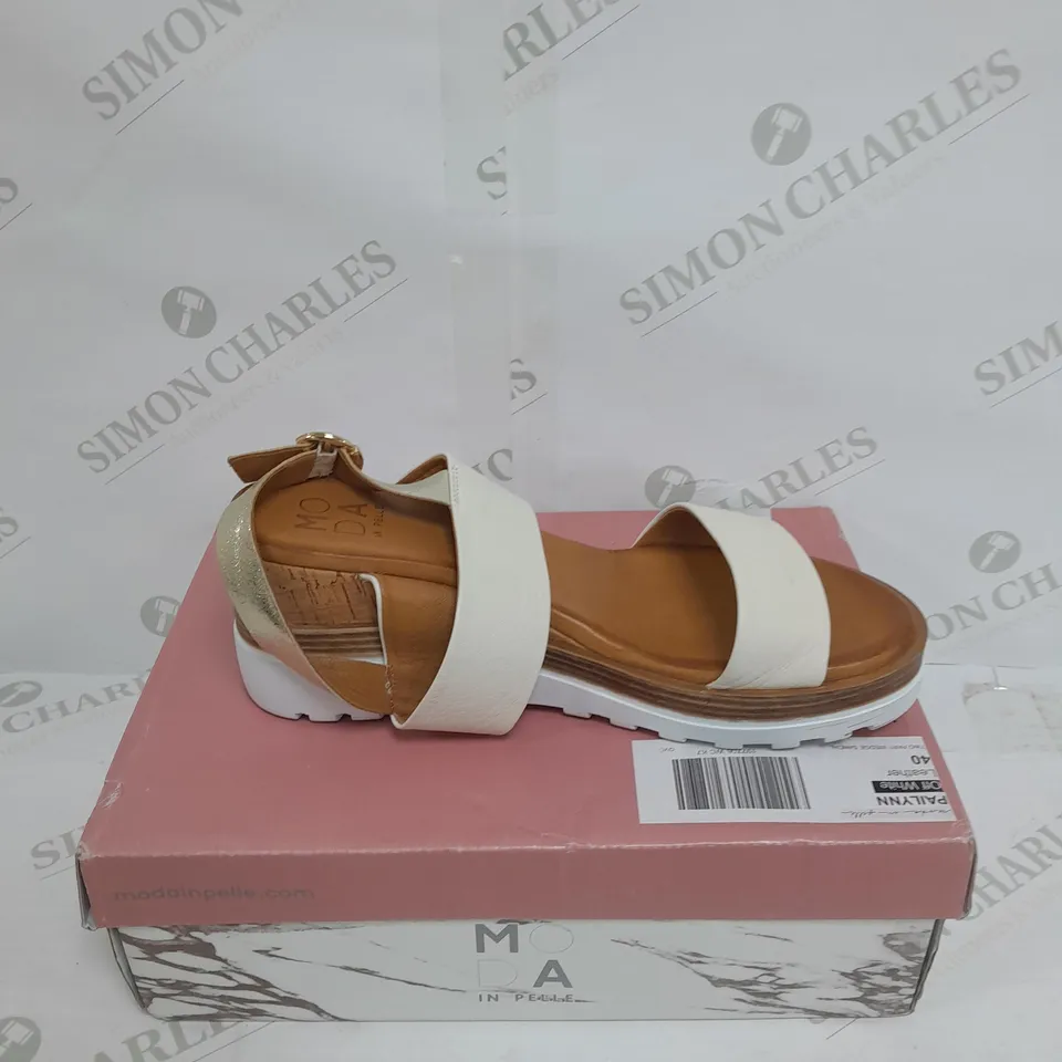 MODA IN PELLE PAILYNN SANDALS SIZE 7
