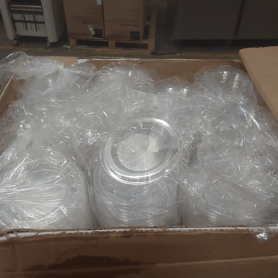 BOX CONTAINING APPROXIMATELY 500x CLEAR FOOD TUB LIDS - LIDS ONLY