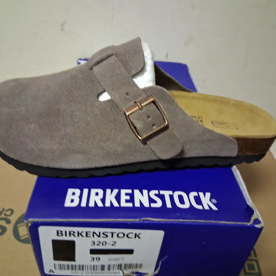 BOXED BIRKENSTOCK SLIP ONS SIZE 39
