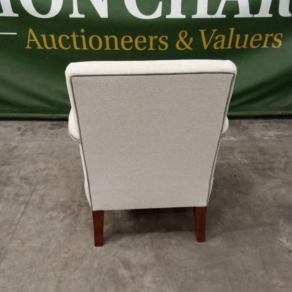 QUALITY HIGH-END DESIGNER FABRIC ACCENT CHAIR