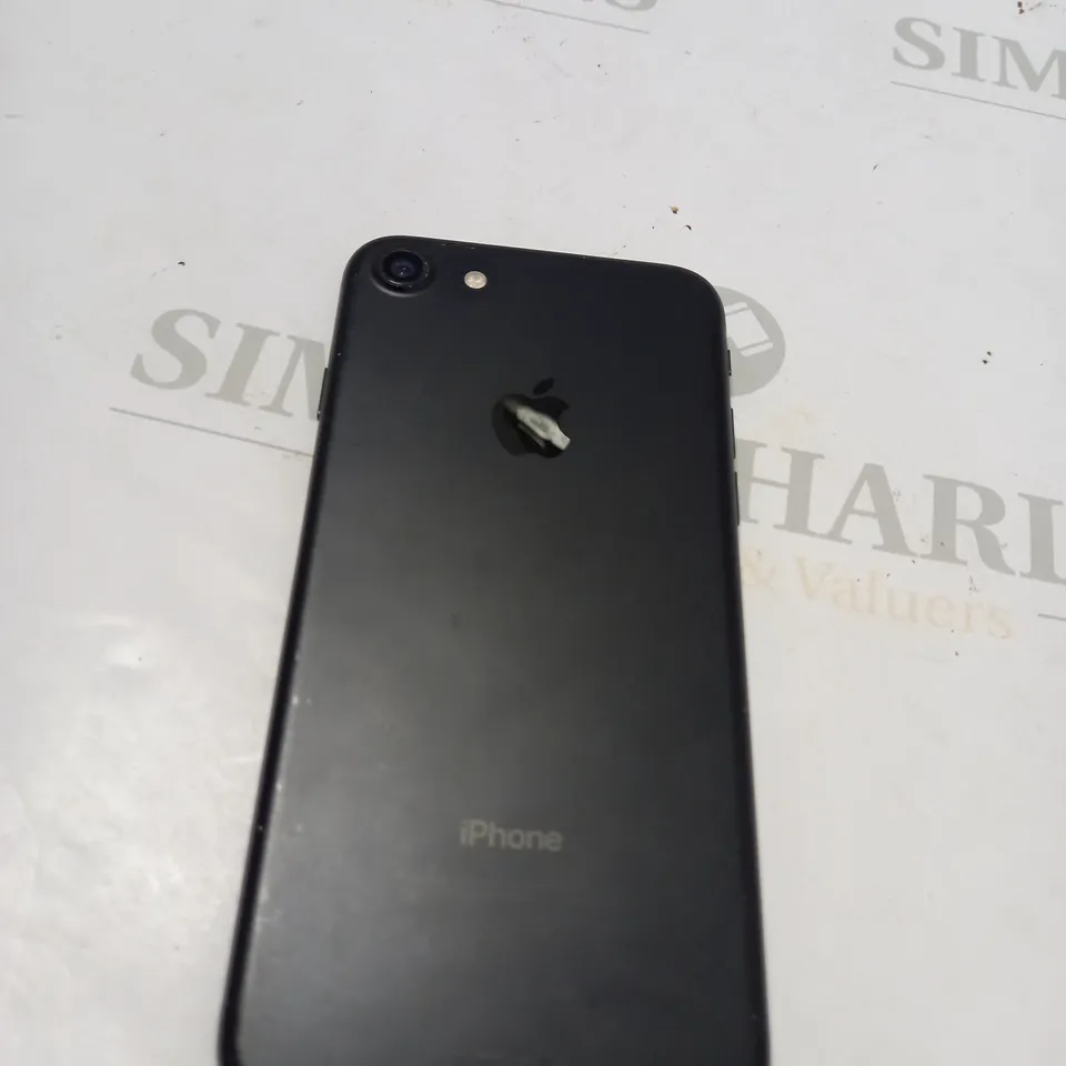 APPLE IPHONE 7 MODEL A1778