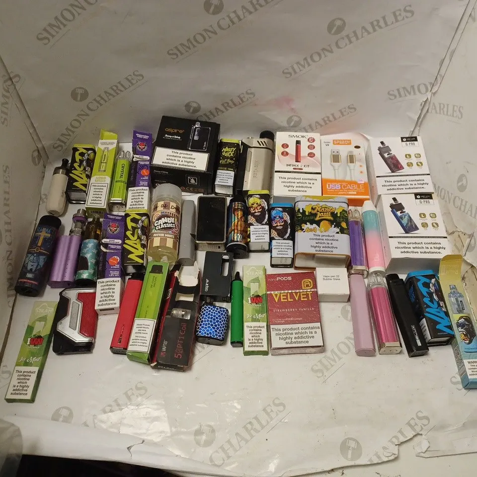 LOT OF APPROXIMATELY 25 VAPE PARTS AND ATTACHMENTS TO INCLUDE NANOPODS VELVET, SMOK INFINIX 2 KIT, AND Q-PRO ETC.