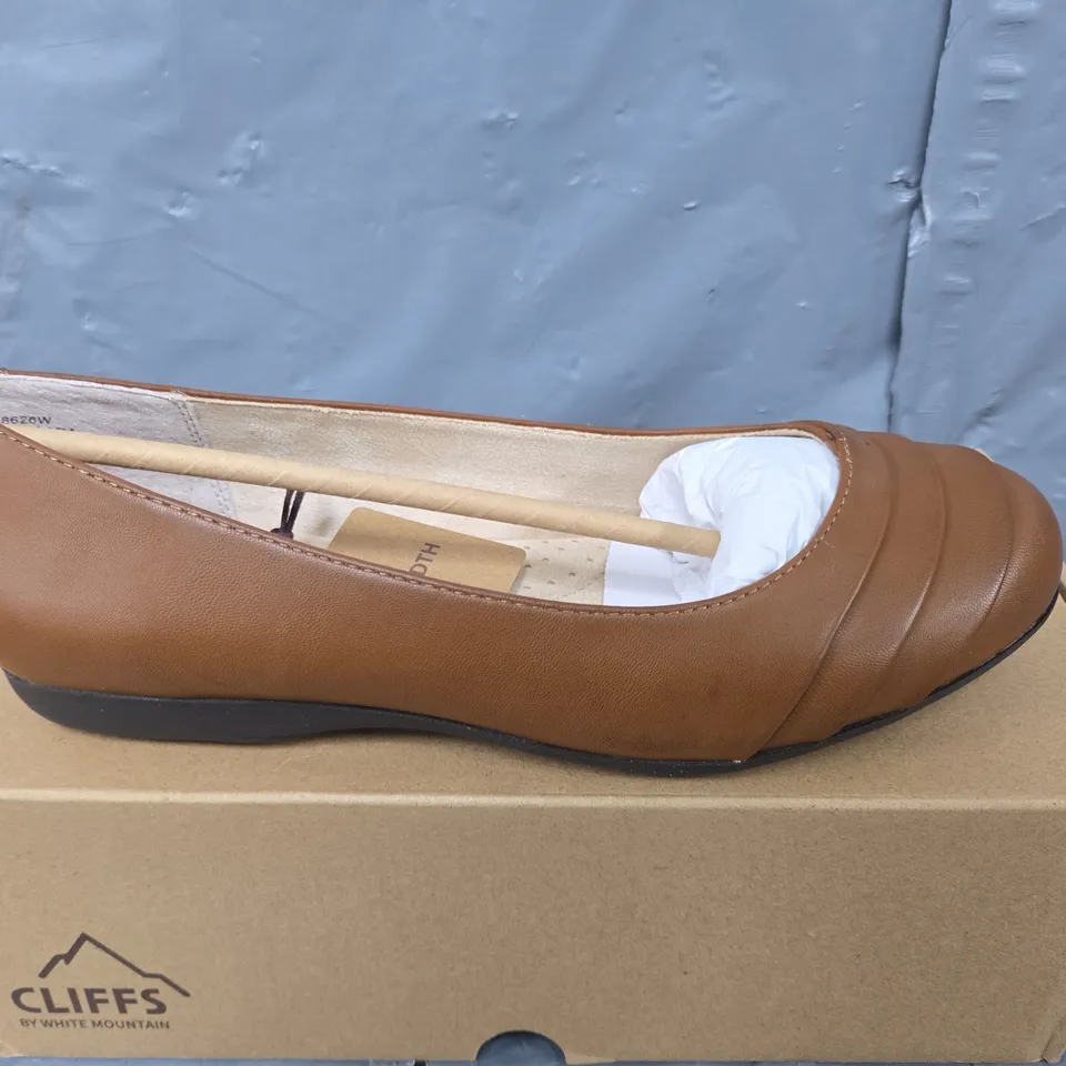 BOXED PAIR OF CLIFFS CLARA WIDE WIDTH SLIP ON SHOES IN BROWN - SIZE 9