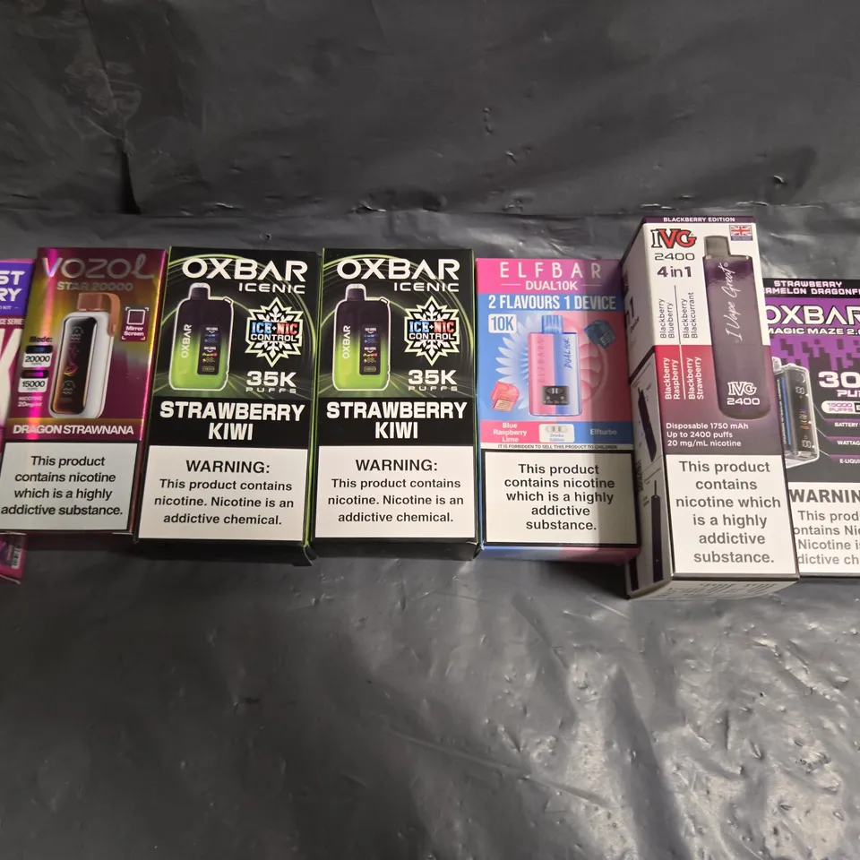 APPROXIMATELY 20 ASSORTED E-CIGARETTE & VAPING ITEMS IN VARIOUS BRANDS 