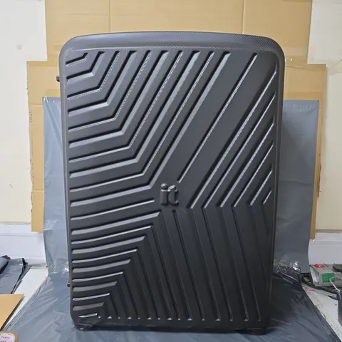 IT LUGGAGE CONVERTIBLE BLACK XXL SUITCASE