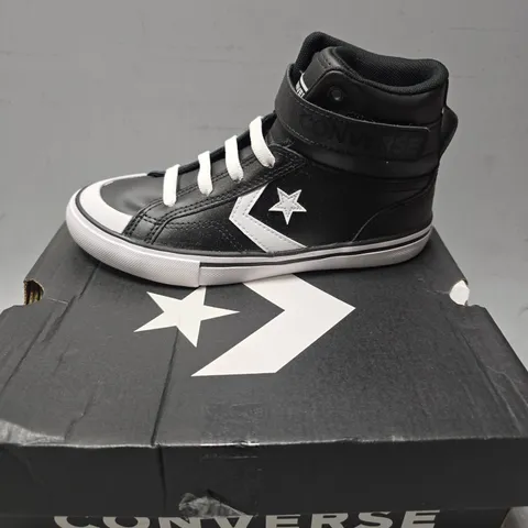 BOXED CONVERSE BLACK SIZE 1,5