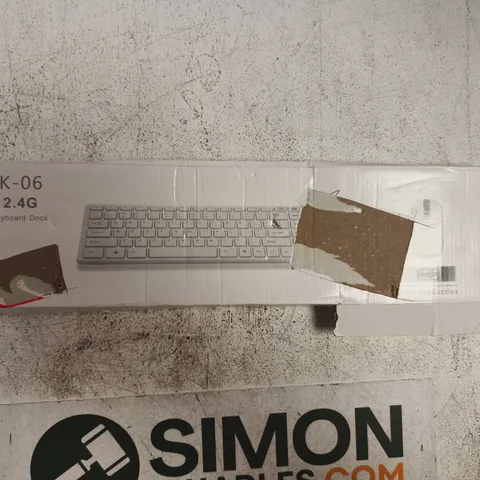BOX OF APPROXIMATELY 10 ASSORTED HOUSEHOLD ELECTRICAL ITEMS TO INCLUDE WIRELESS KEYBOARD & MOUSE KIT, ETC