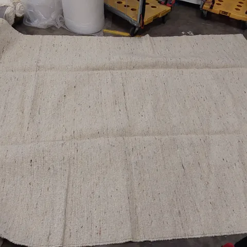 LANDSHUT LARGE CREAM RUG // 250 X 340CM