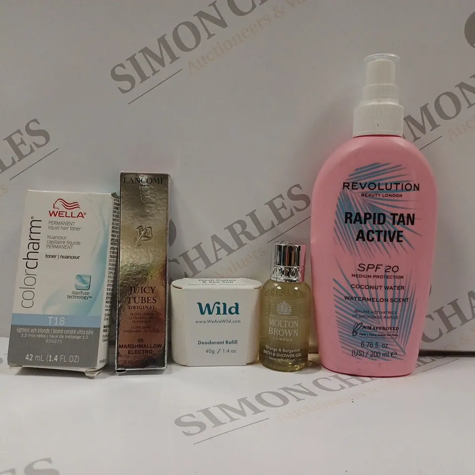 BOX OF APPROX 15 ASSORTED HEALTH AND BEAUTY ITEMS TO INCLUDE - REVOLUTION RAPID TAB ACTIVE - MOLTON BROWN SHOWER GEL - LANCOME JUICY TUBES 05 ECT
