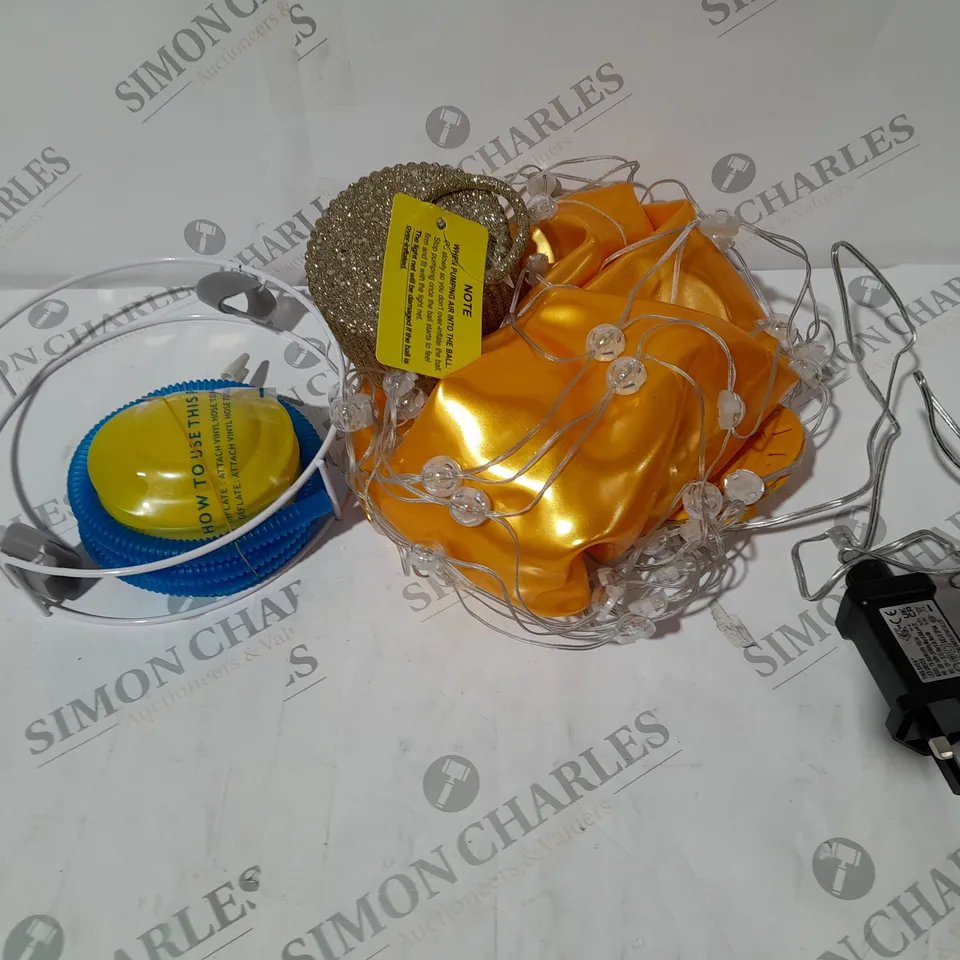 MR CHRISTMAS INDOOR OUTDOOR INFLATABLE BAUBLE AND STAND 