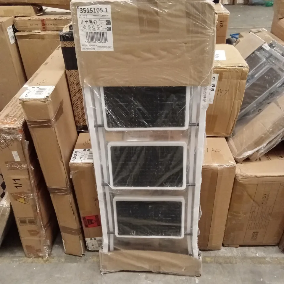 VONHAUS 3 STEP LADDER WITH 150KG MAX CAPACITY
