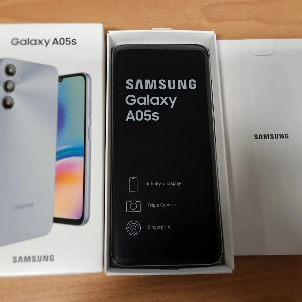 BOXED SAMSUNG GALAXY A05S 4GB/64GB IN SILVER - SM-A057F