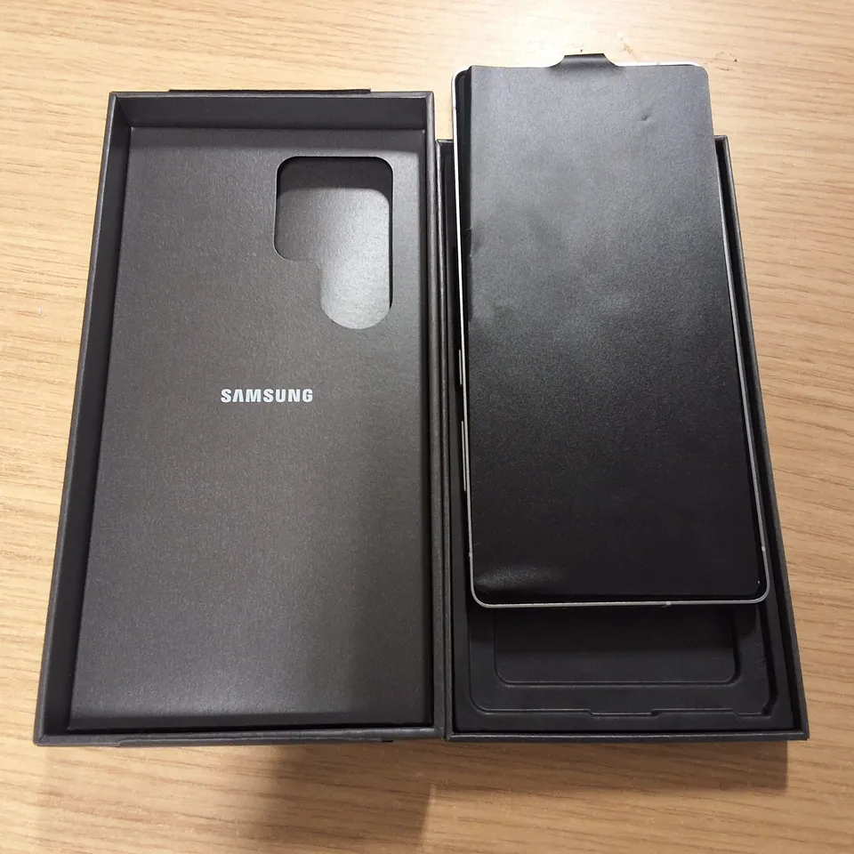BOXED SAMSUNG GALAXY S25 ULTRA 12GB/256G IN TITANIUM SILVERBLUE - SM-S938B