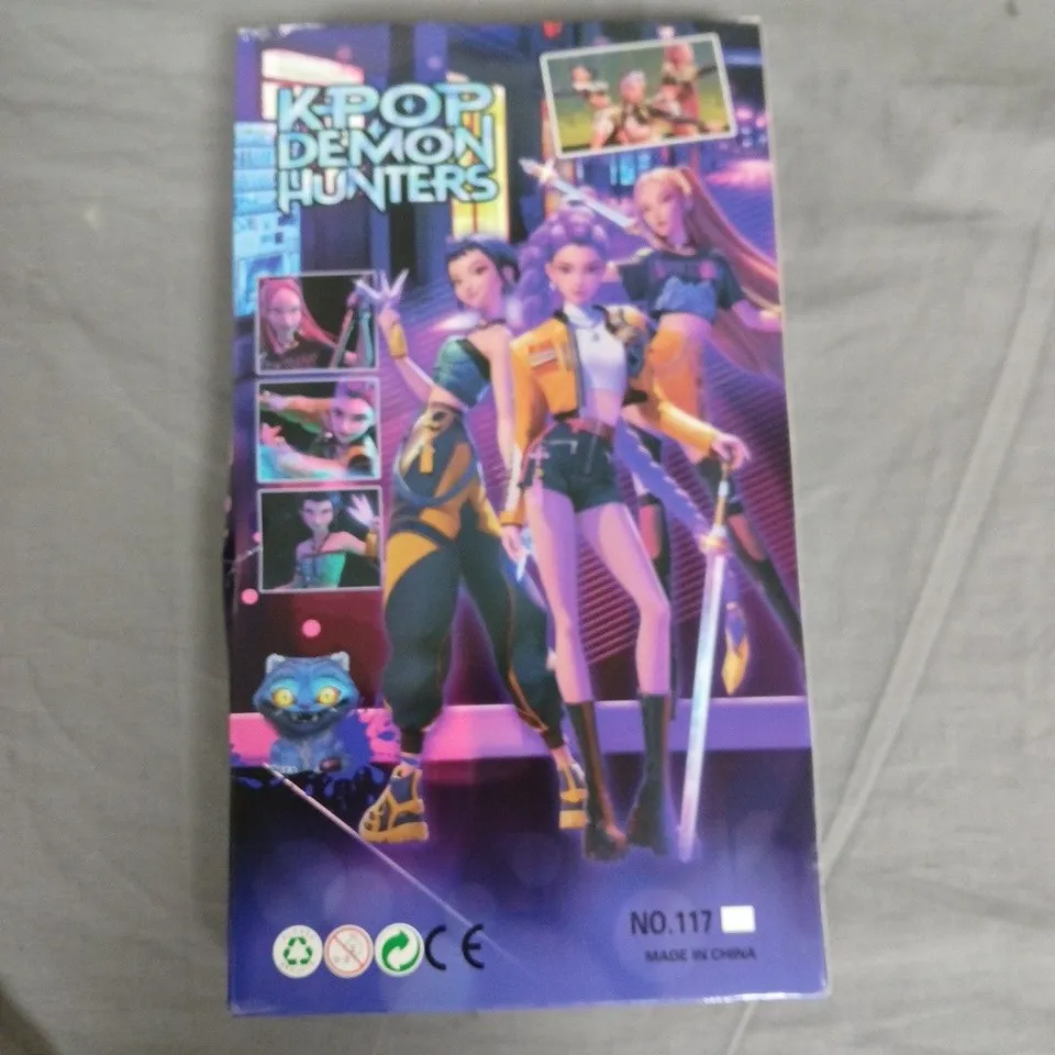 KPOP DEMON HUNTERS DOLLS SET – 3 FASHION DOLLS IN BOXED PACKAGING (NO.117)