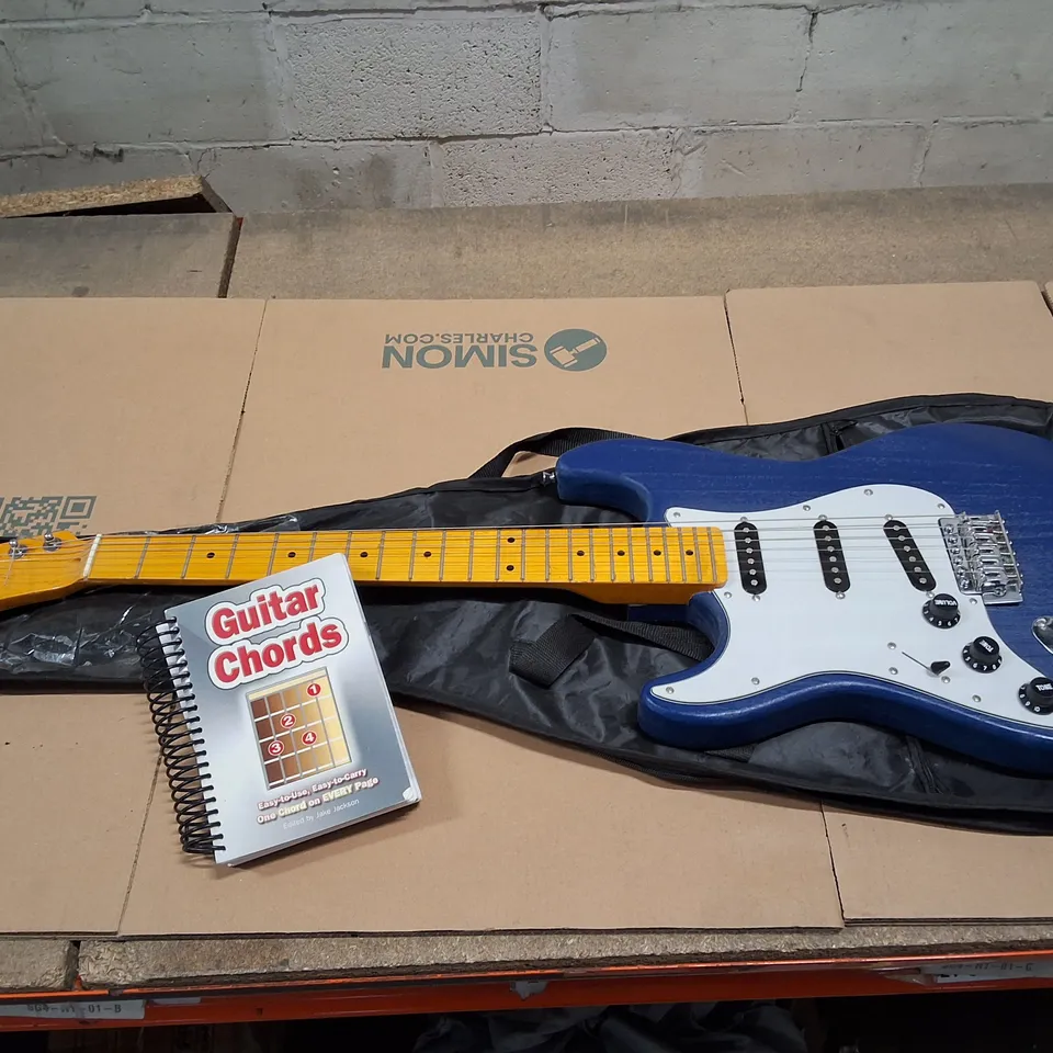 LEFT-HANDED BLUE ELECTRIC GUITAR WITH MAPLE NECK AND TREMOLO BRIDGE (INCLUDES CHORD BOOK)